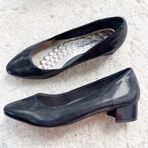 Walking Cradles Womens Heidi Pump Shiny Black Leather Faux Lizard Block Heels
